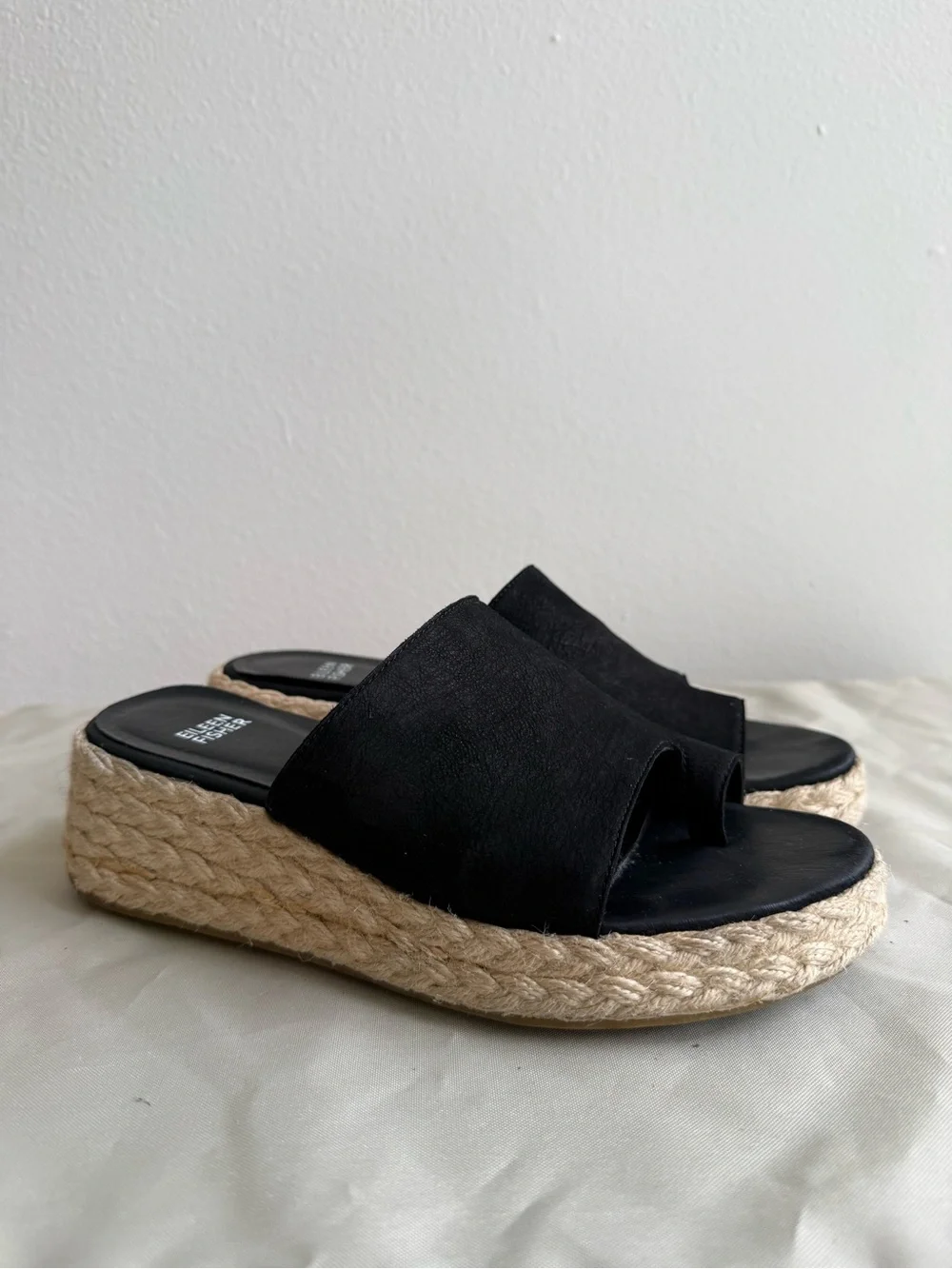 Eileen Fisher Black Nubuck Toe Loop Espadrille Platform Sandals 8.5